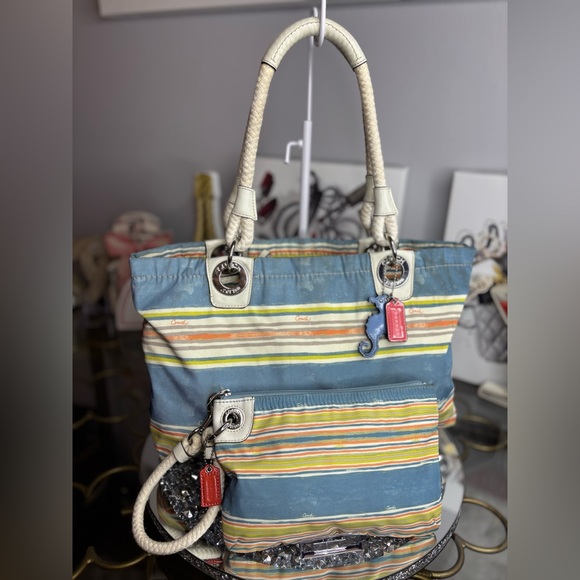 Coach Handbags - Coach 2011 Nautical East West Striped Beach Tote w/ matching wristlet